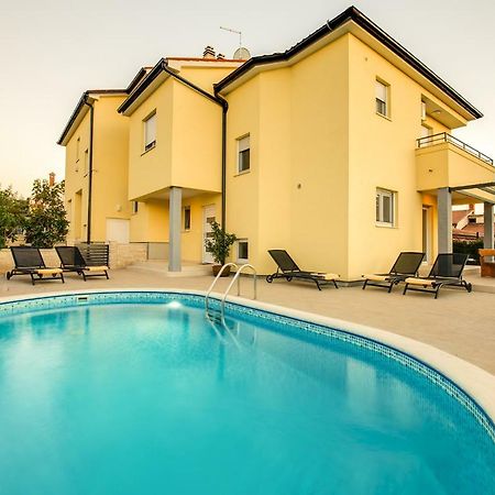 Villa Cera بولا المظهر الخارجي الصورة